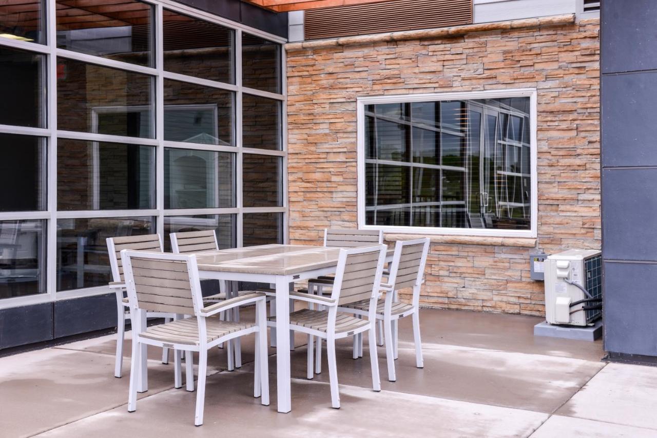 Country Inn & Suites By Radisson, Ft Atkinson, Wi Fort Atkinson Ngoại thất bức ảnh